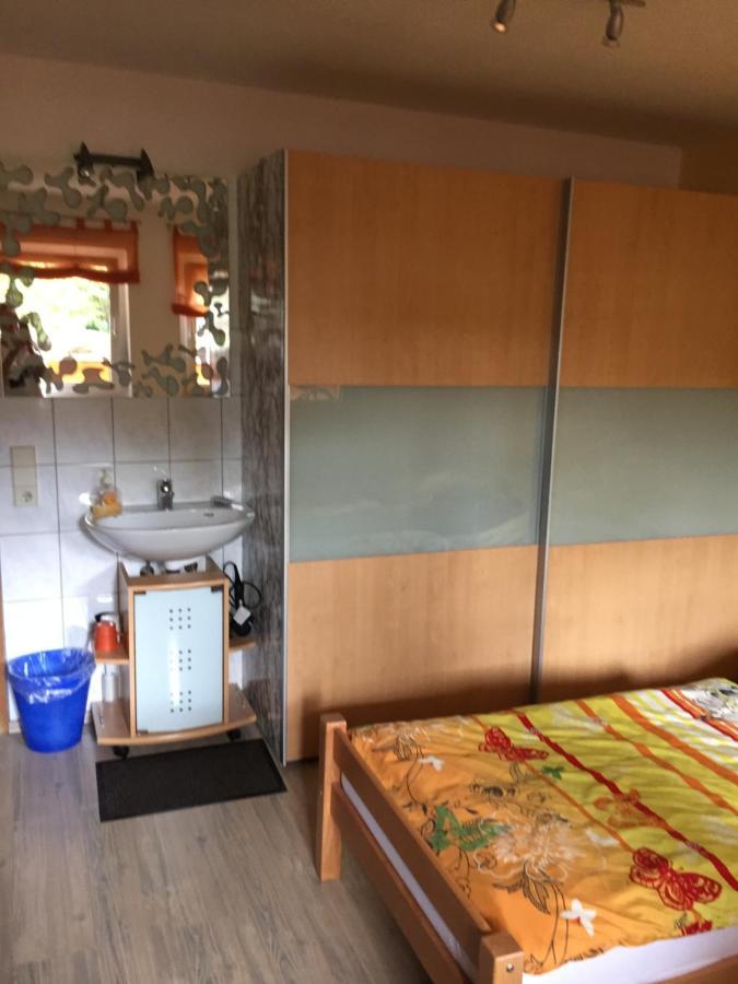 Sersheim Ferienwohnung Schwarz מראה חיצוני תמונה