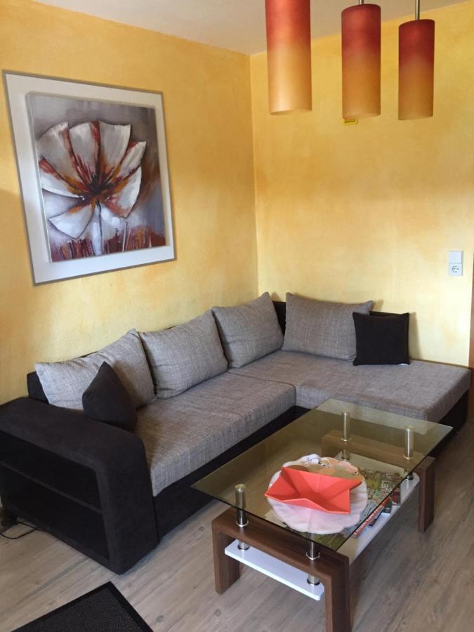 Sersheim Ferienwohnung Schwarz מראה חיצוני תמונה