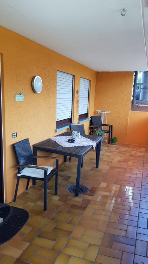 Sersheim Ferienwohnung Schwarz מראה חיצוני תמונה