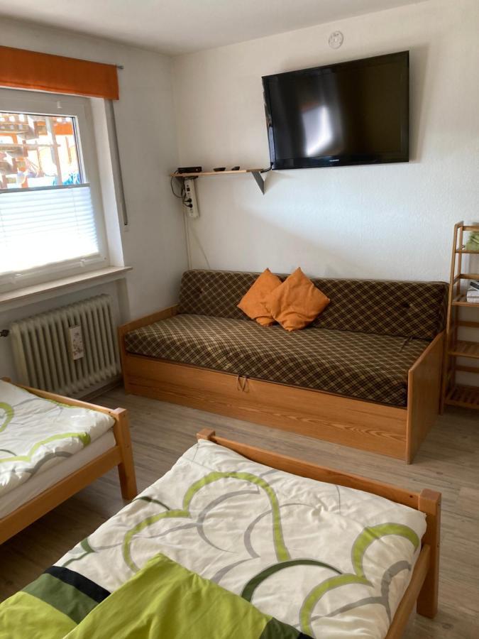 Sersheim Ferienwohnung Schwarz מראה חיצוני תמונה